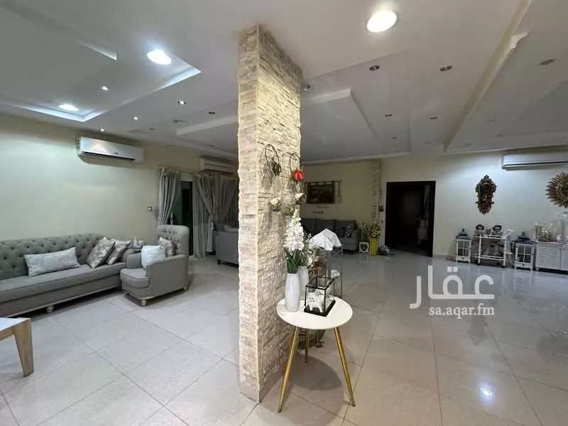 فيلا 8 غرف في الحزم 1