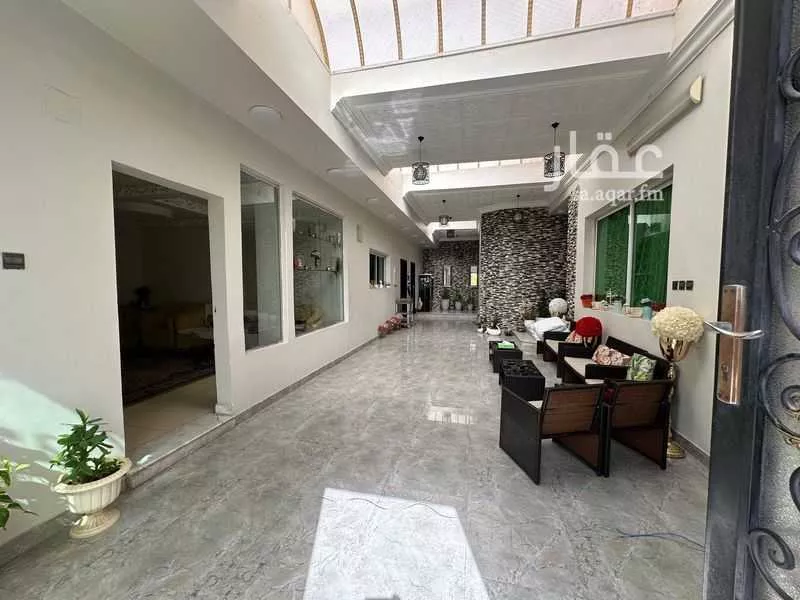 فيلا 8 غرف في الحزم 5