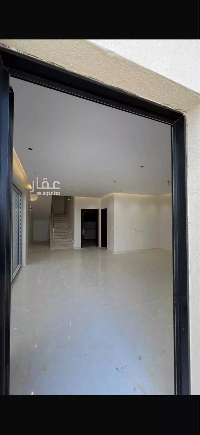 فيلا 4 غرف في الجنادرية 3