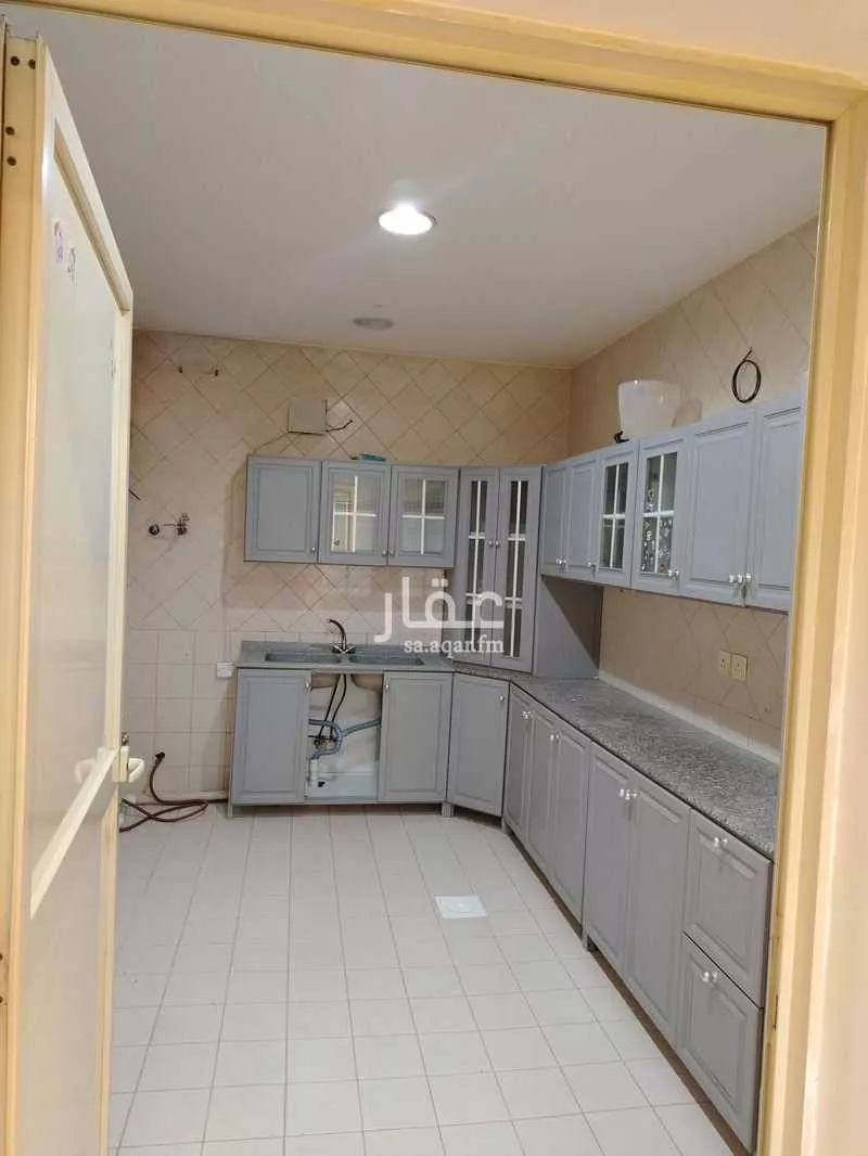 3 bedroom apartment in Al Yasmin 5