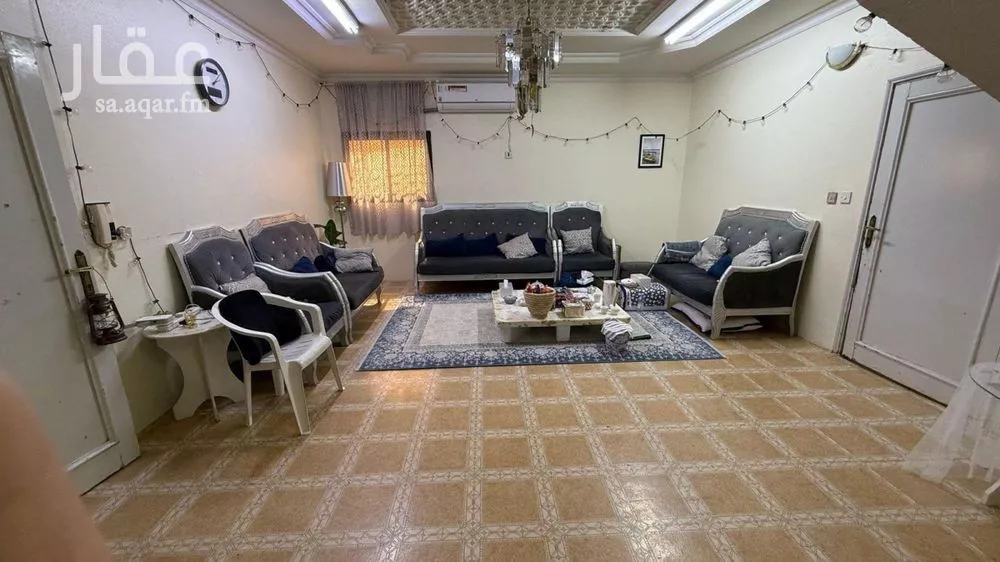 فيلا 6 غرف في الربوة 4