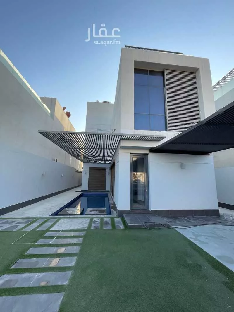 فيلا 5 غرف في البحيرة 2