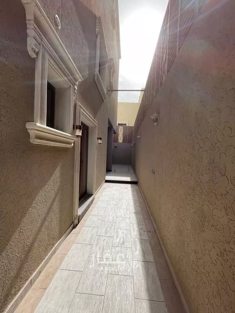 فيلا 5 غرف في الراكة الجنوبية 3