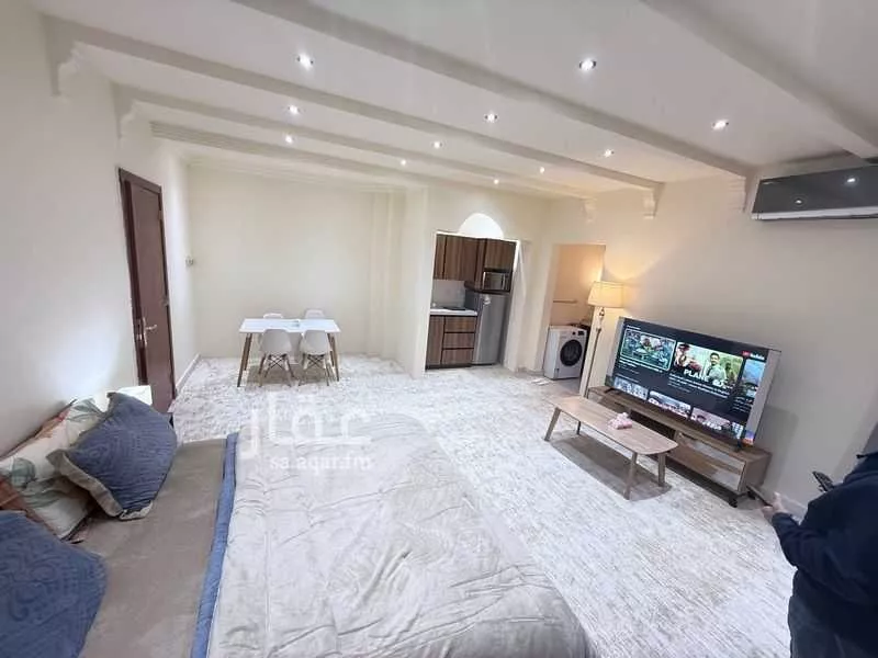 شقة 1 غرف في المربع 4