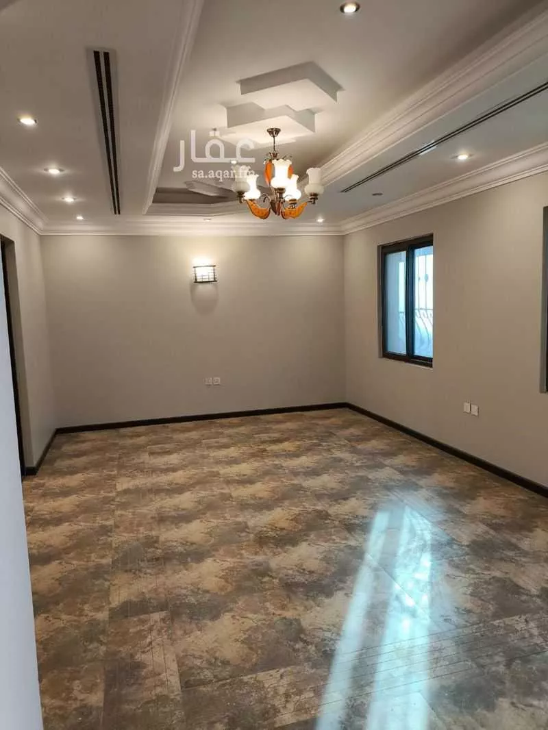 5 bedroom villa in Al Nuzhah, Eastern Province 9