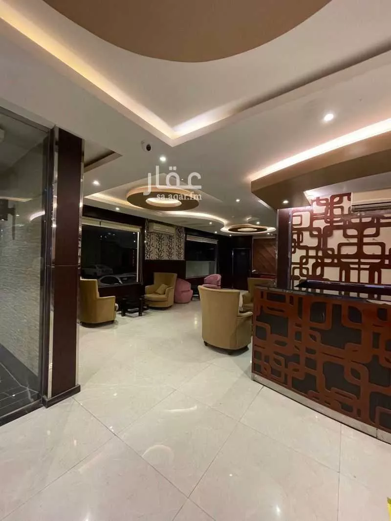 عمارة 1037 م² في الخليج 5