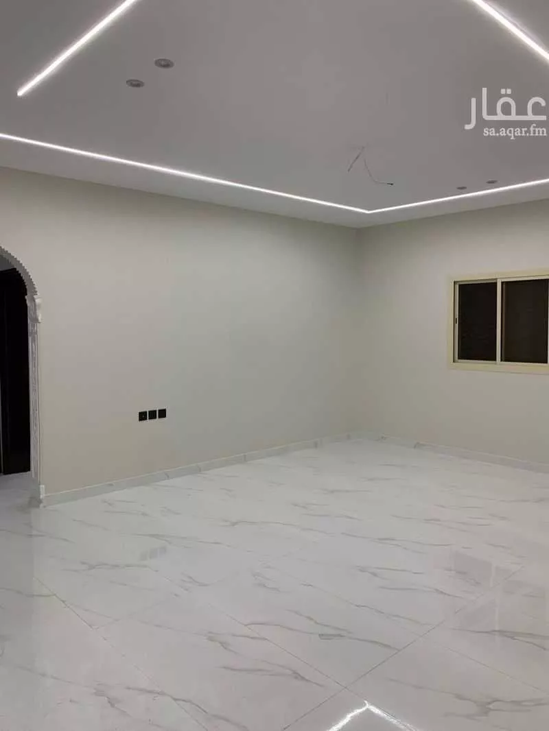 عمارة 596 م² في الدفاع 5