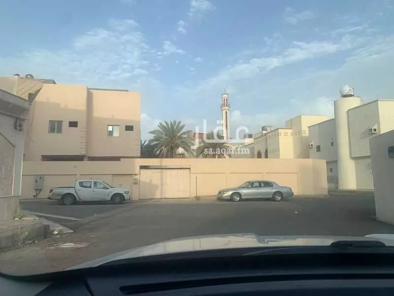 عمارة 819 م² في البركة 2