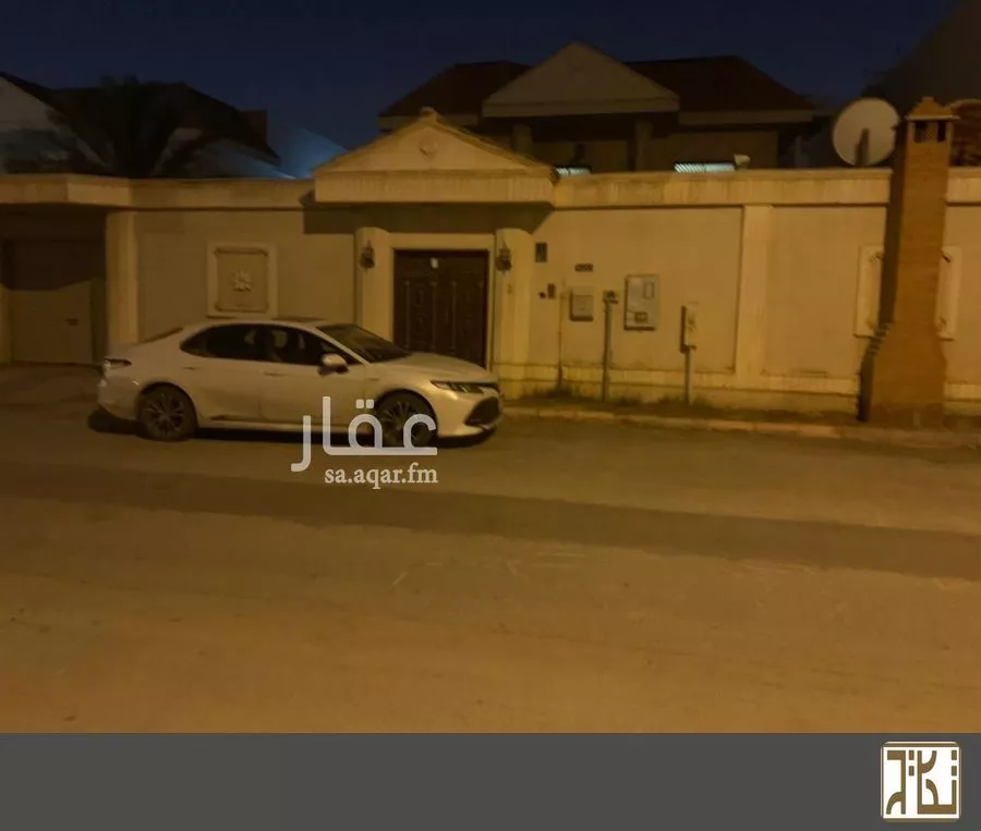 فيلا 7 غرف في الملك فيصل 3