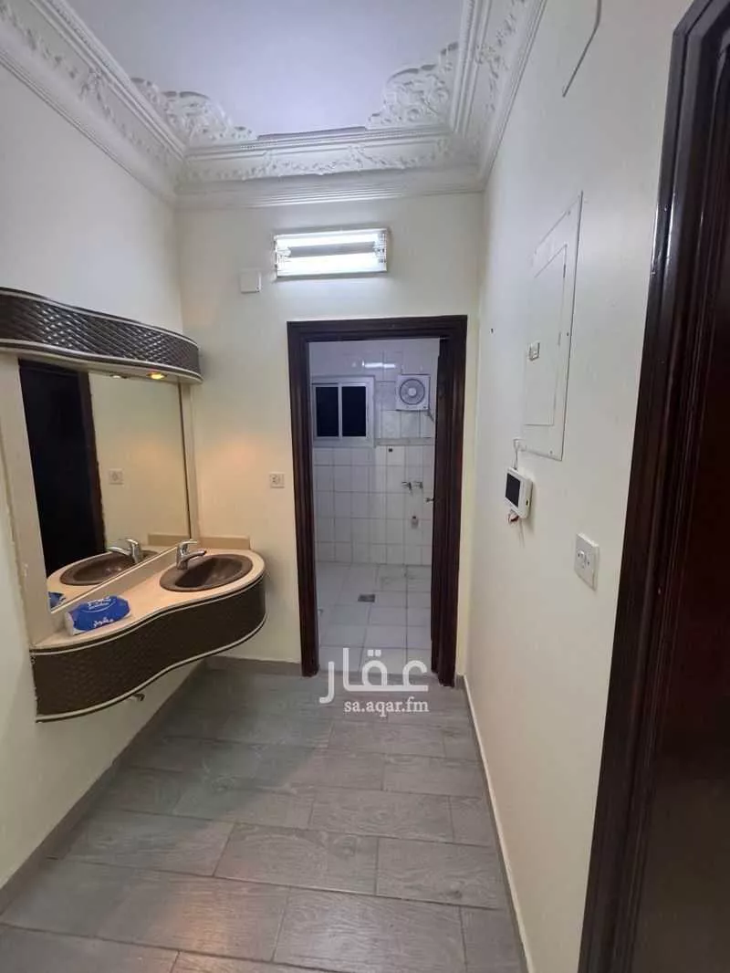 3 bedroom apartment in Shathah, Madinah 5