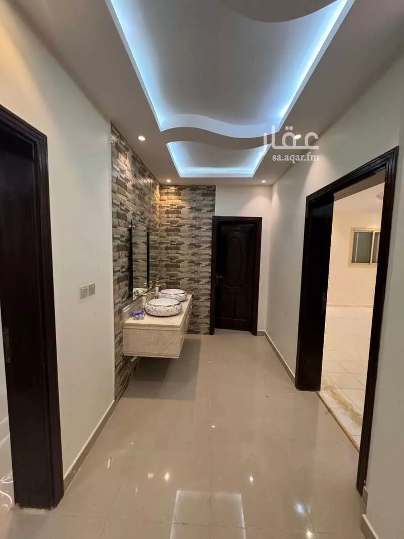 3 bedroom apartment in Shathah, Madinah 9