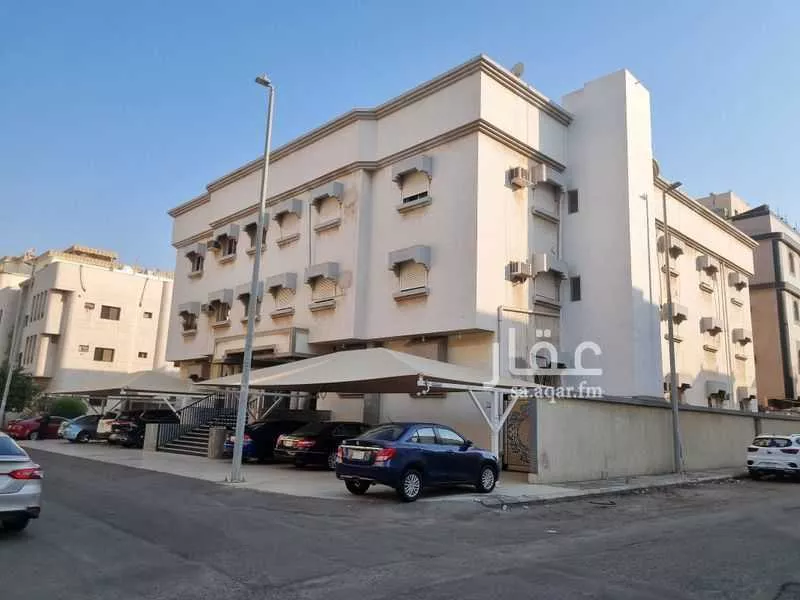 958 sqm land in Al Rawdah 2