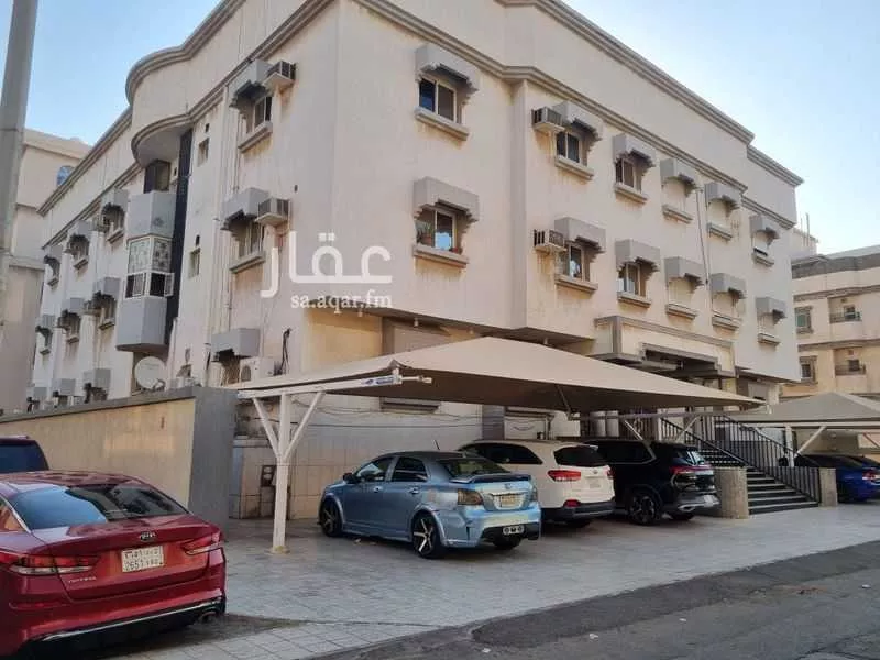 958 sqm land in Al Rawdah 4