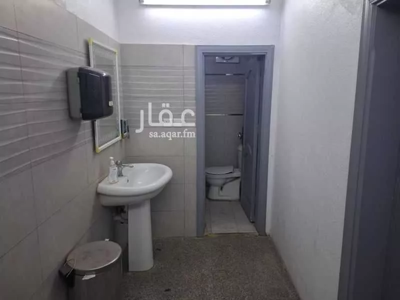 building in Al Farouq, Jeddah 9