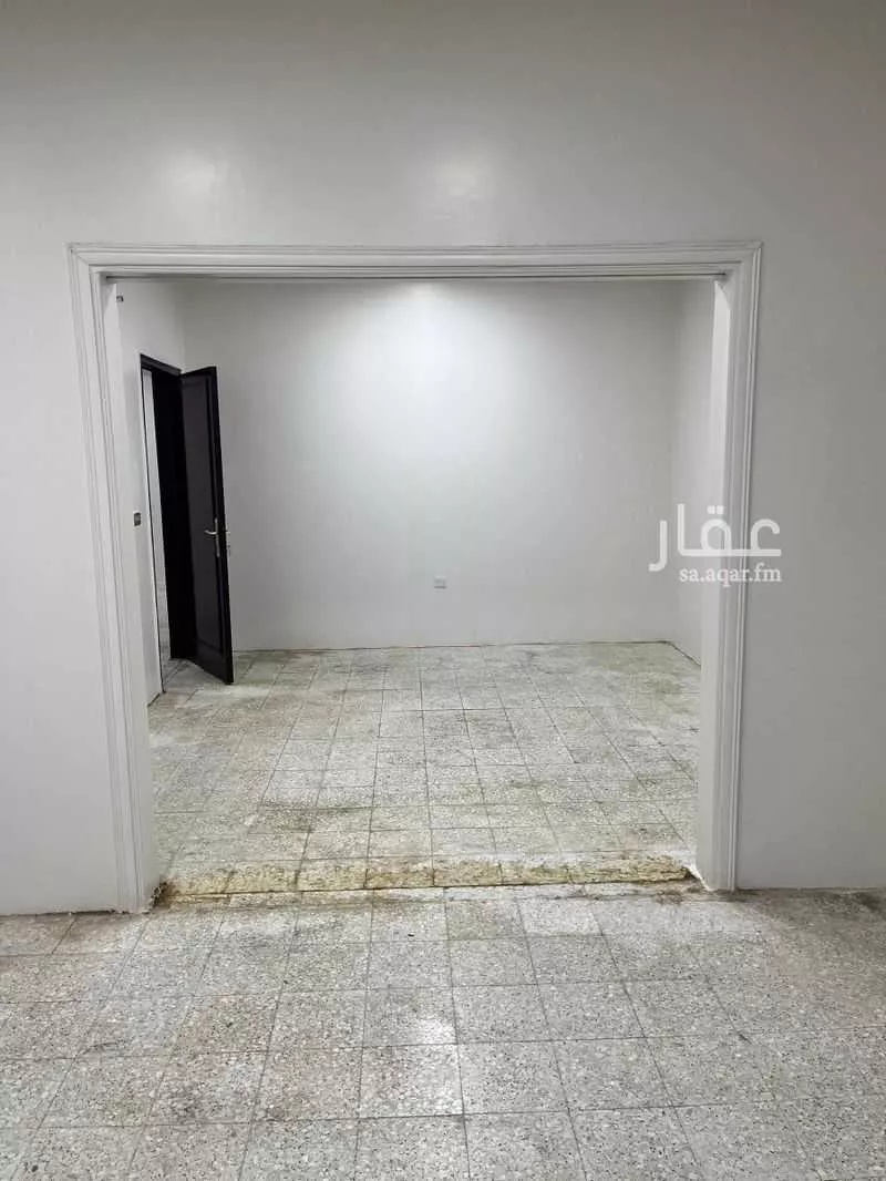 شقة 5 غرف في الروضة 3