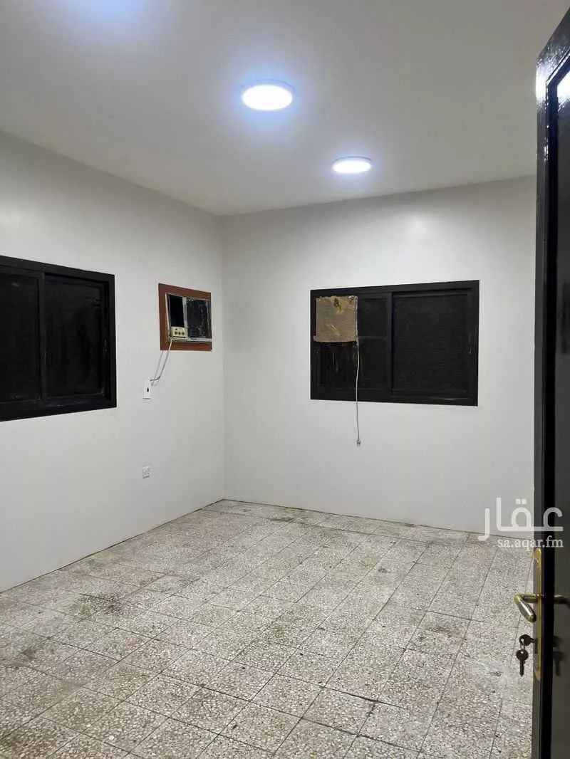 شقة 5 غرف في الروضة 2