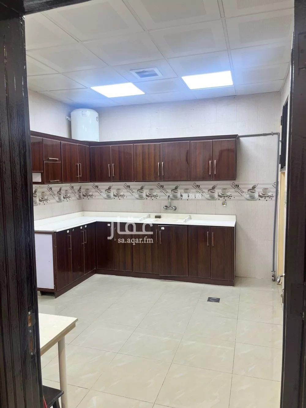 شقة 5 غرف في الملك فيصل 4