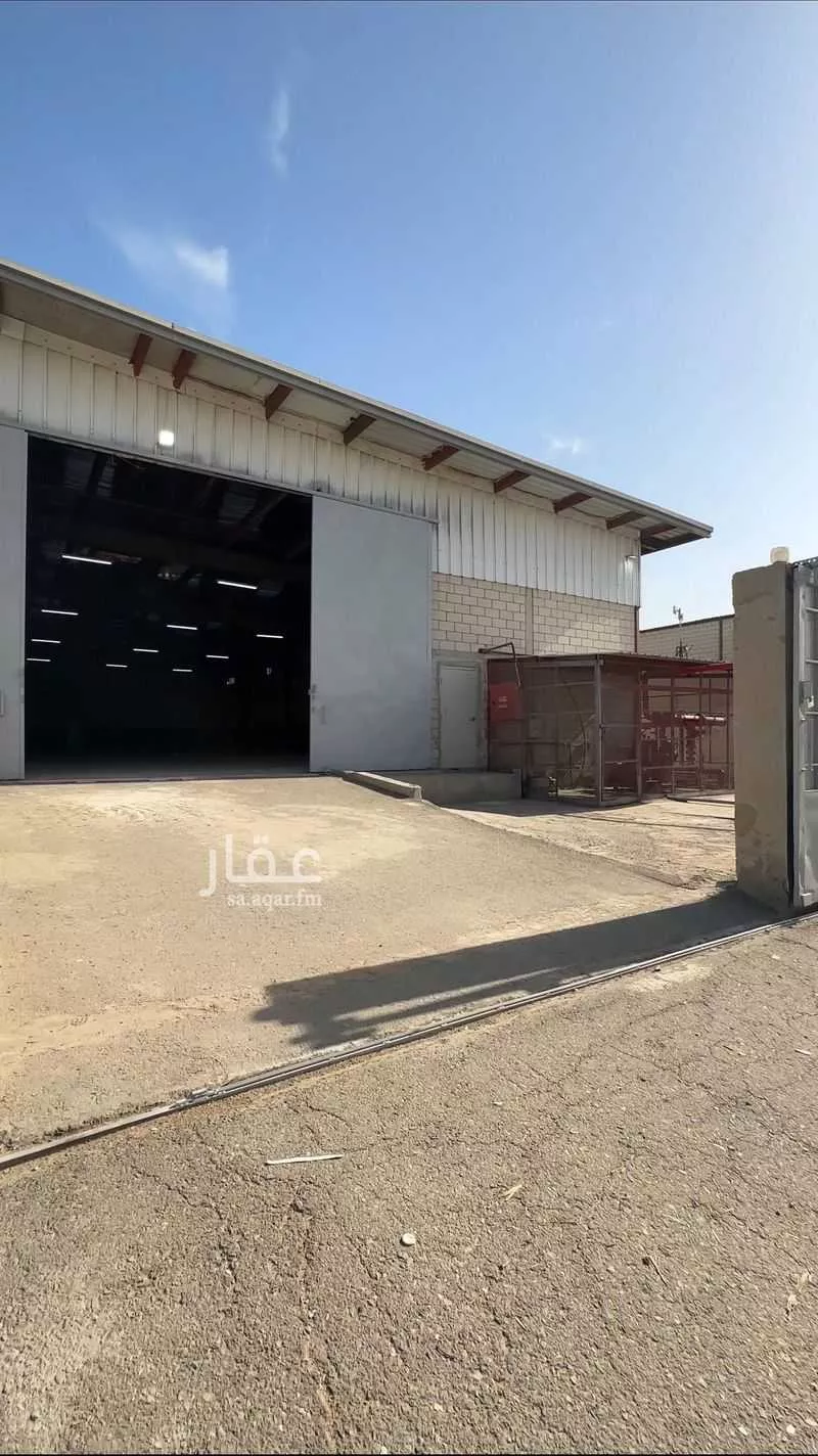 2500 sqm warehouse in As Sarawat 2