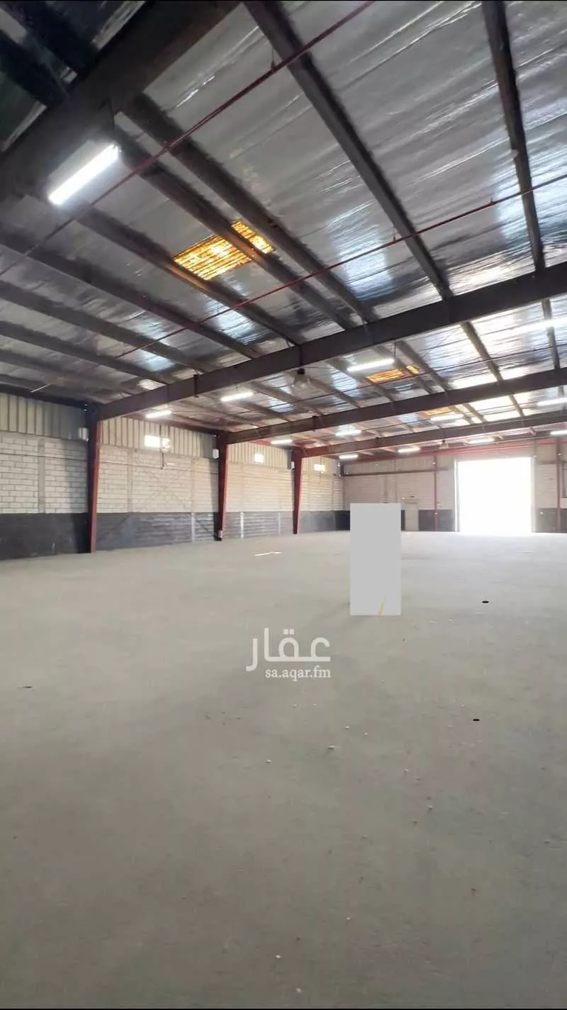 2500 sqm warehouse in As Sarawat 4