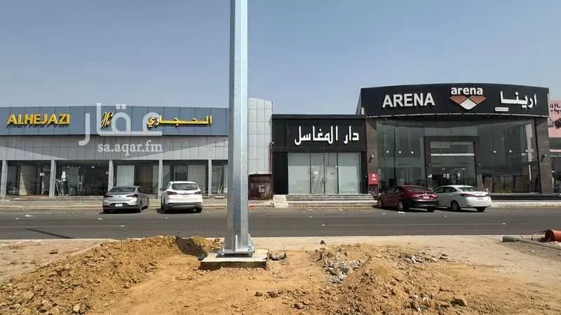 محل 2500 م² في النخيل 3