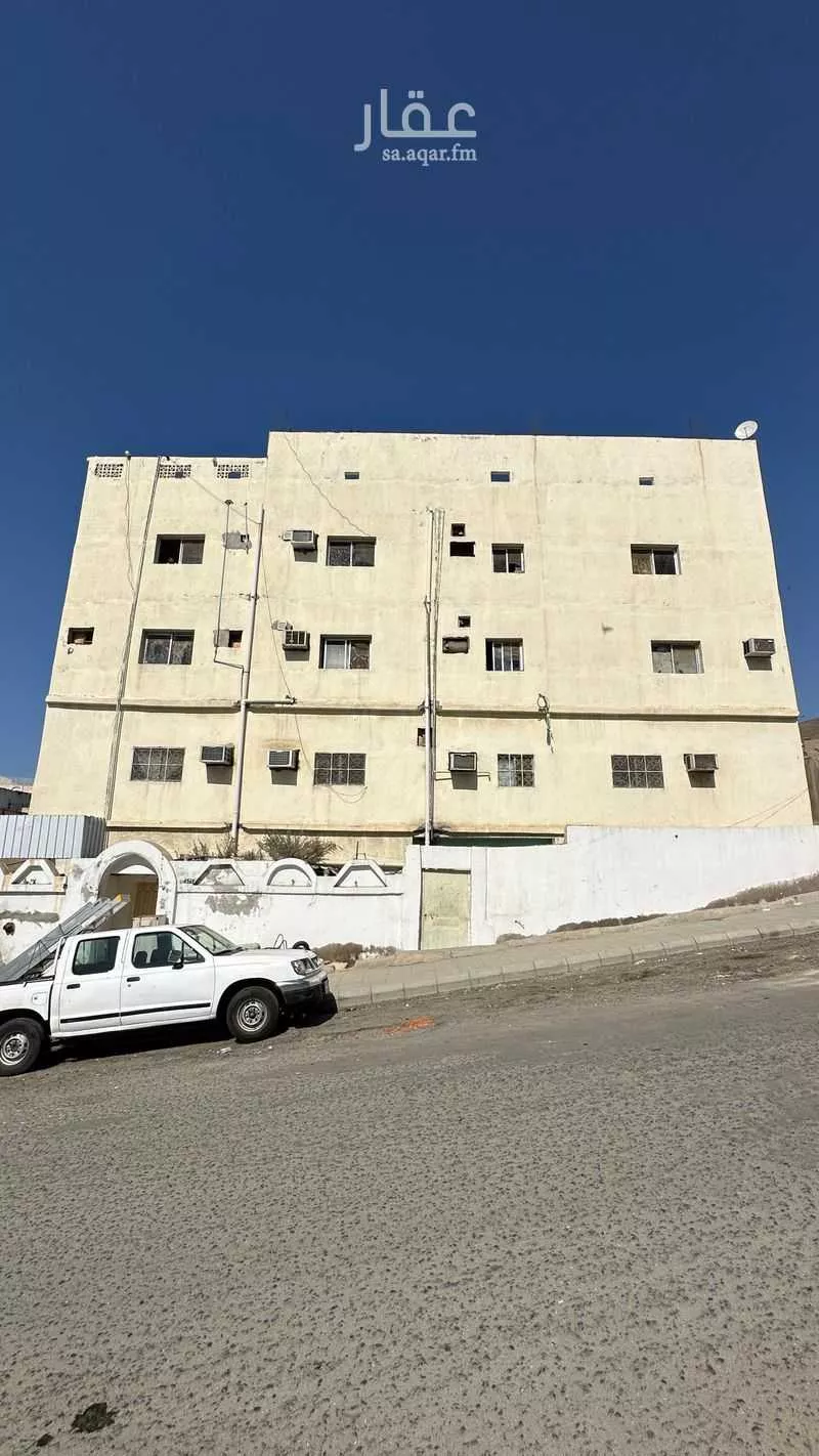 عمارة 992 م² في الهنداوية 2