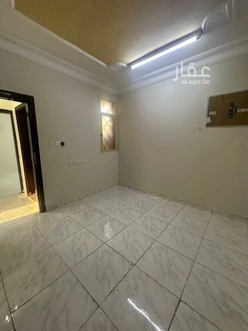 شقة 3 غرف في العزيزية 5