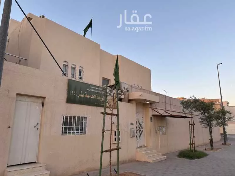 8 bedroom villa in Al Aziziyah 1