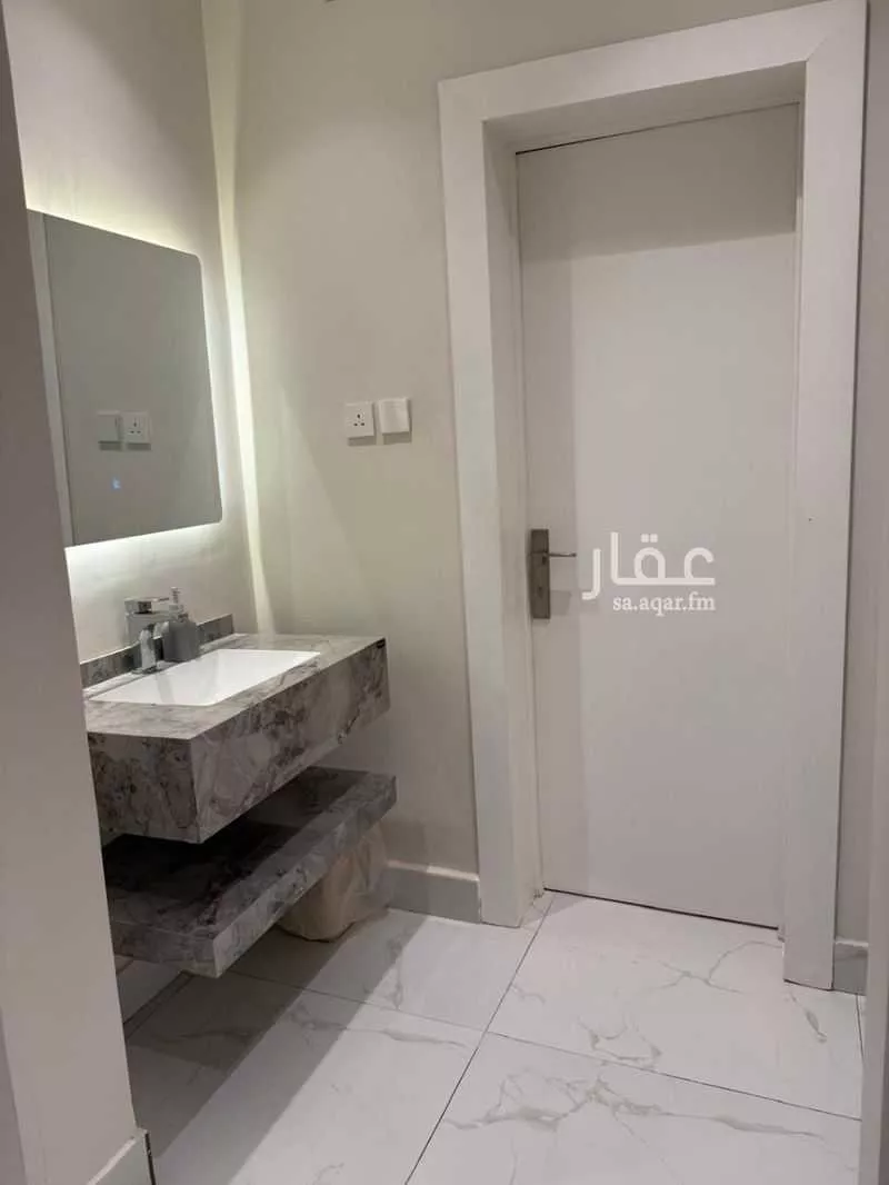 4 bedroom villa in Ishbiliyah, Riyadh 6