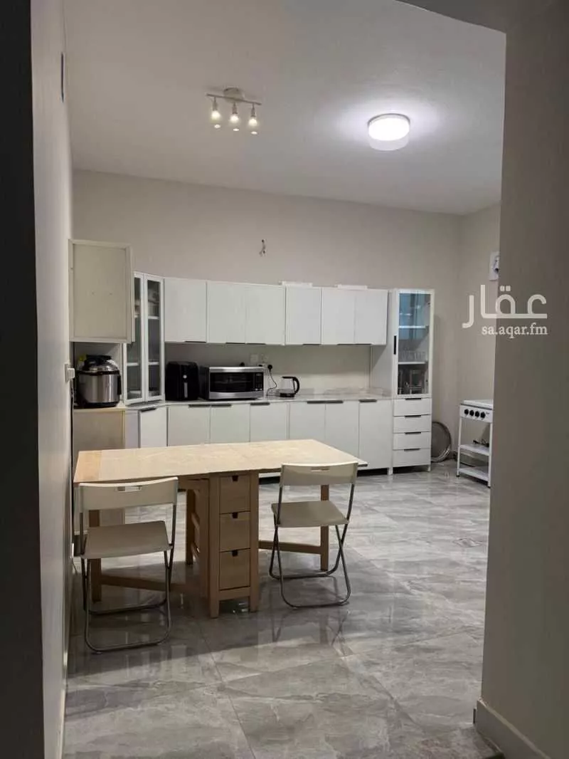 4 bedroom villa in Ishbiliyah, Riyadh 8