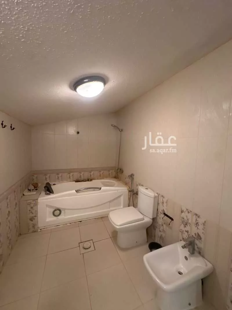 5 bedroom villa in Al Rawabi, Riyadh 18