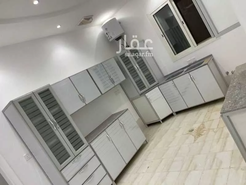 شقة 3 غرف في العارض 3