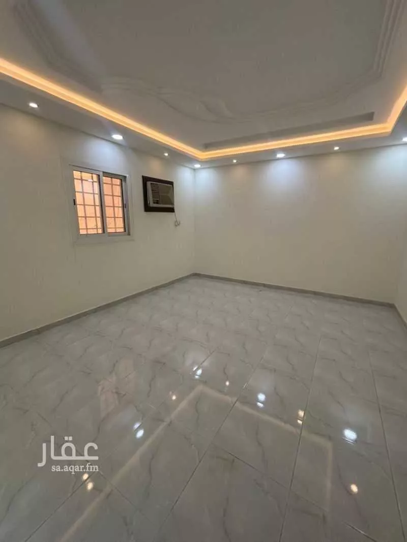 عمارة 500 م² في الشرائع 5