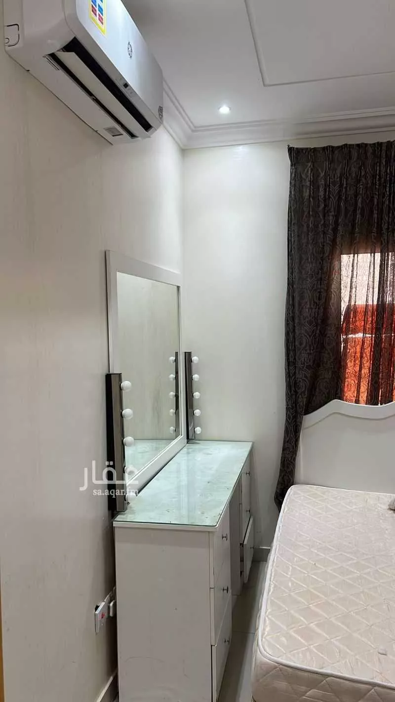 شقة 4 غرف في الملقا 4