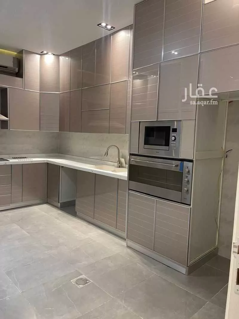 فيلا 7 غرف في العارض 4