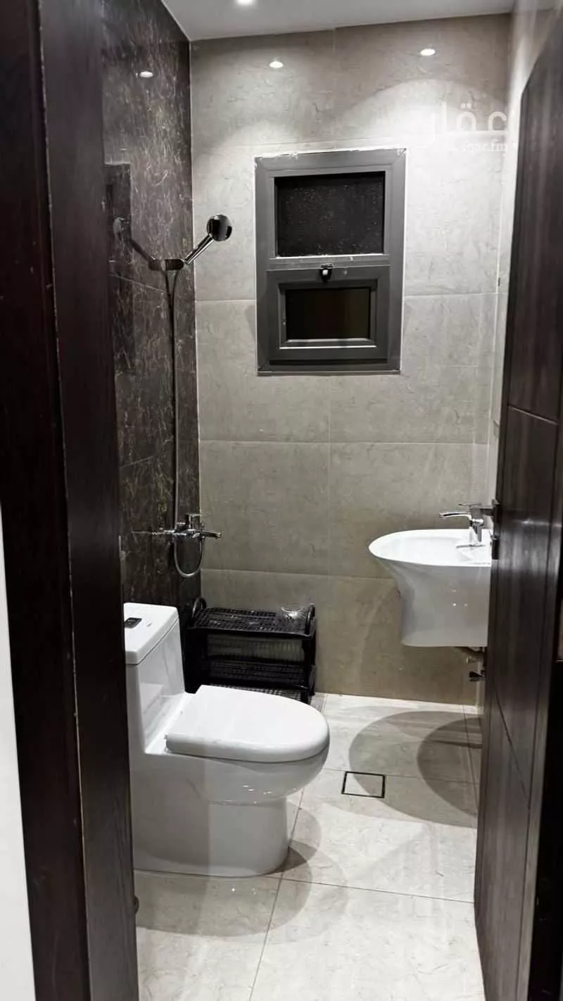 3 bedroom apartment in Al Qairawan 5