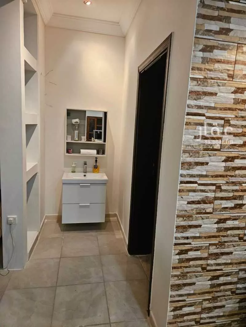 فيلا 9 غرف في الفلاح 4