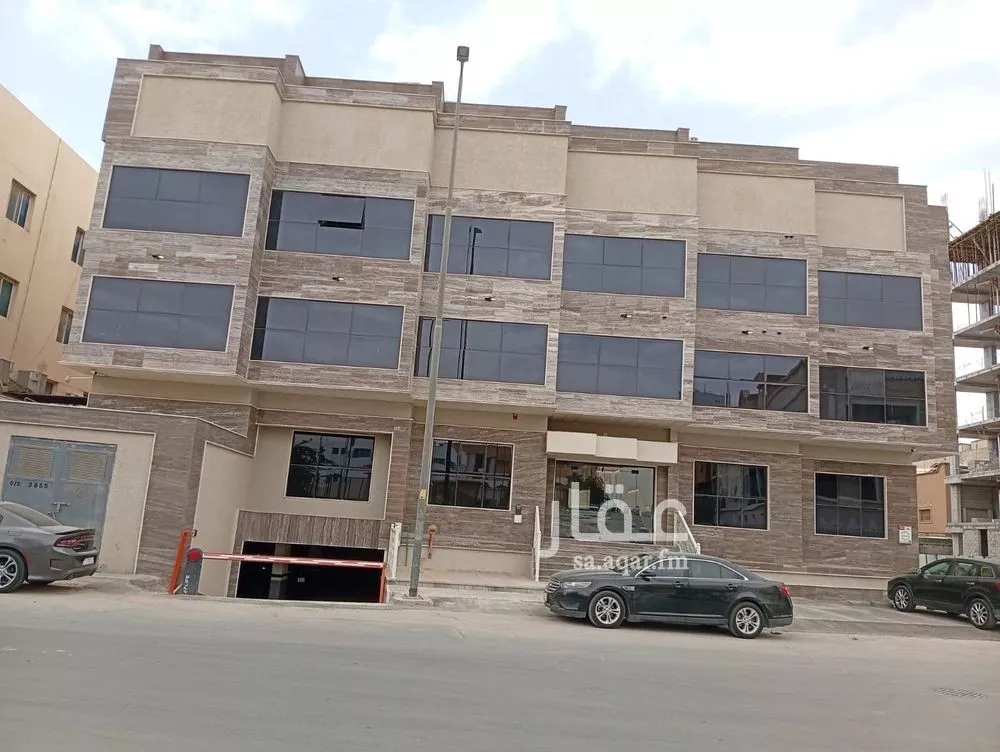عمارة 900 م² في الضباط 3