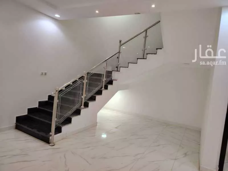 فيلا 8 غرف في الفروسية 2