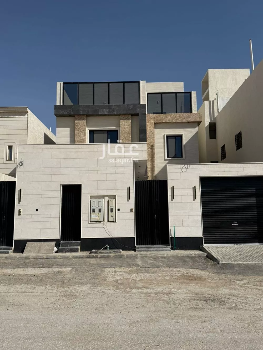 فيلا 5 غرف في الشرق