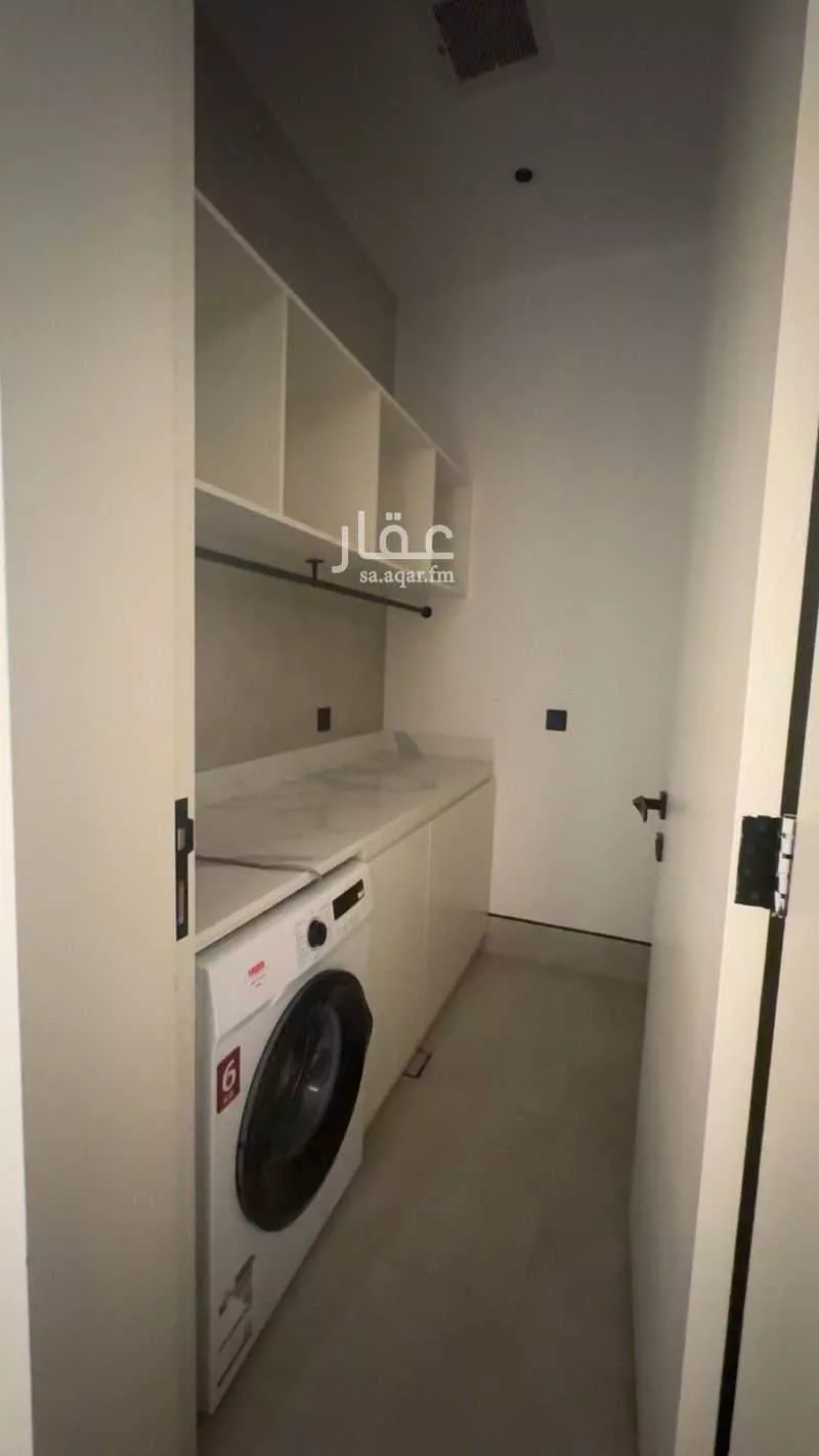 6 bedroom villa in Irqah, Riyadh 9