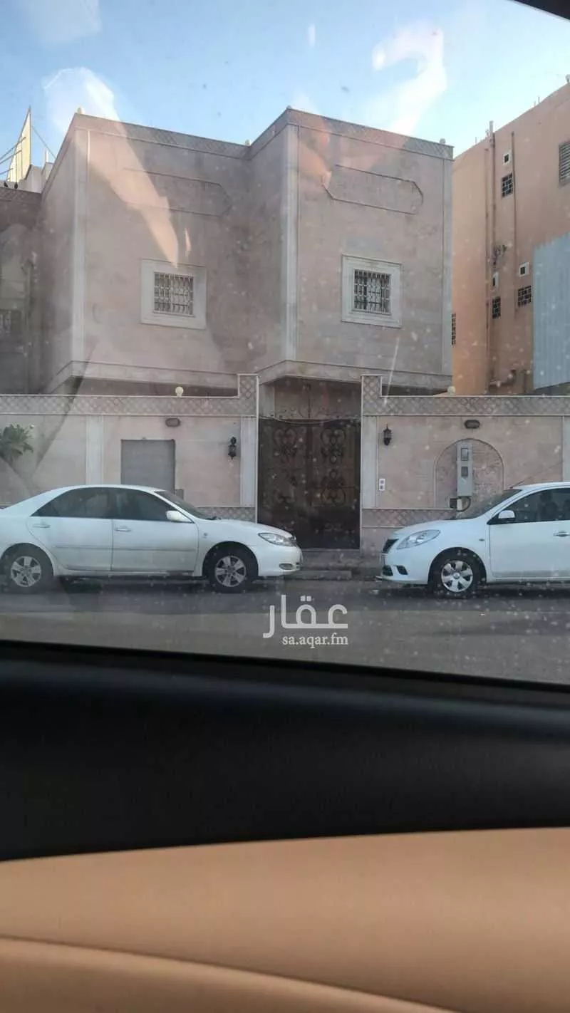 فيلا 9 غرف في الدفاع 3