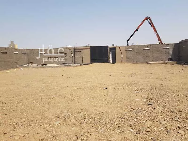 أرض 900 م² في الفروسية 3