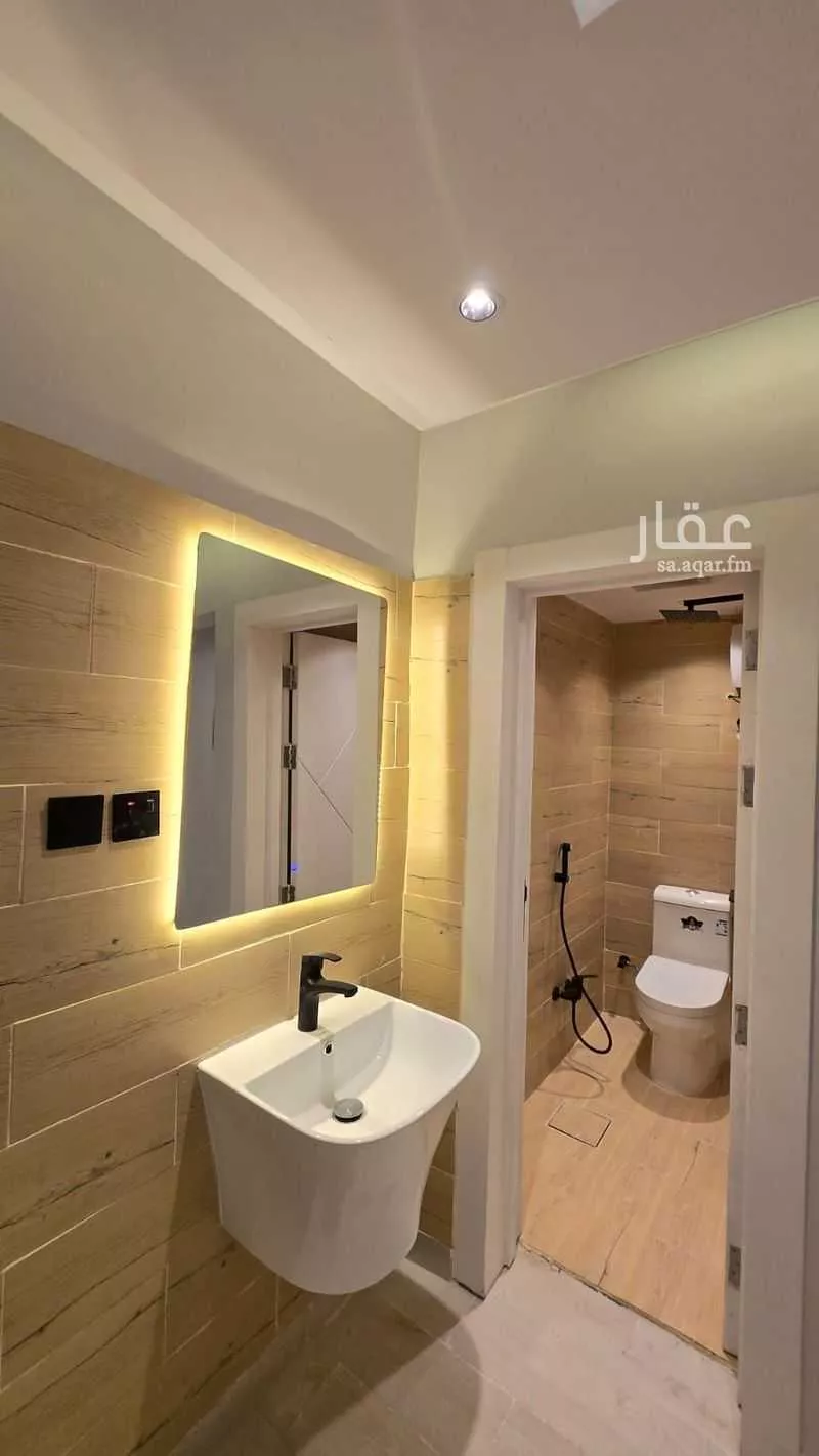 30 bedroom building in Al Wizarat, Riyadh 9