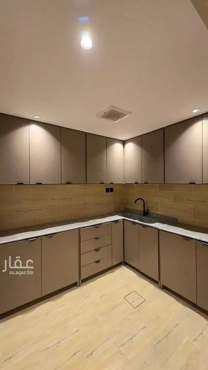 30 bedroom building in Al Wizarat, Riyadh 11