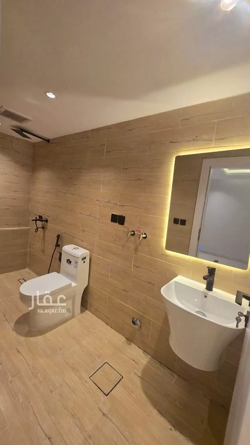 30 bedroom building in Al Wizarat, Riyadh 13