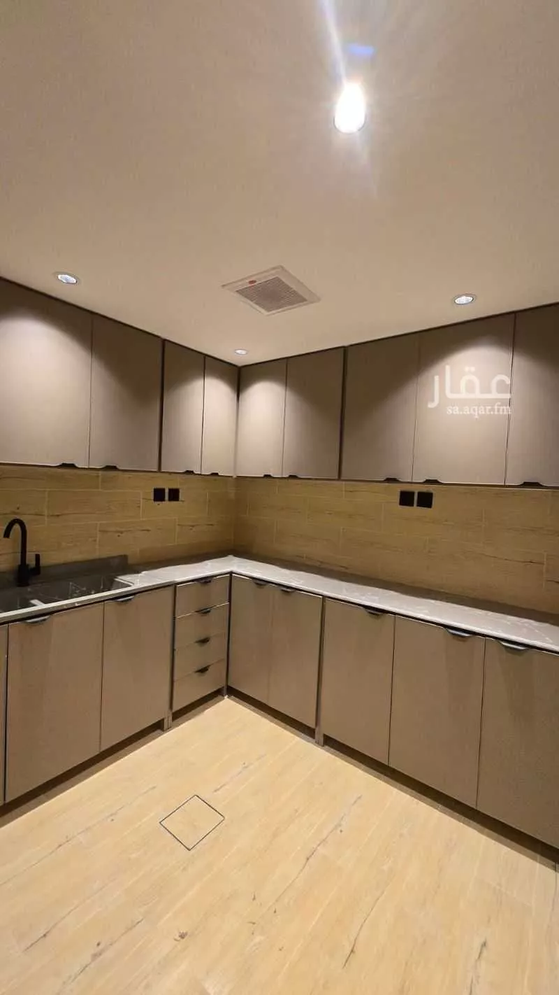 30 bedroom building in Al Wizarat, Riyadh 10