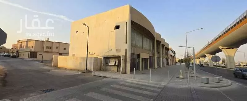 محل 1000 م² في العريجاء الوسطى 4