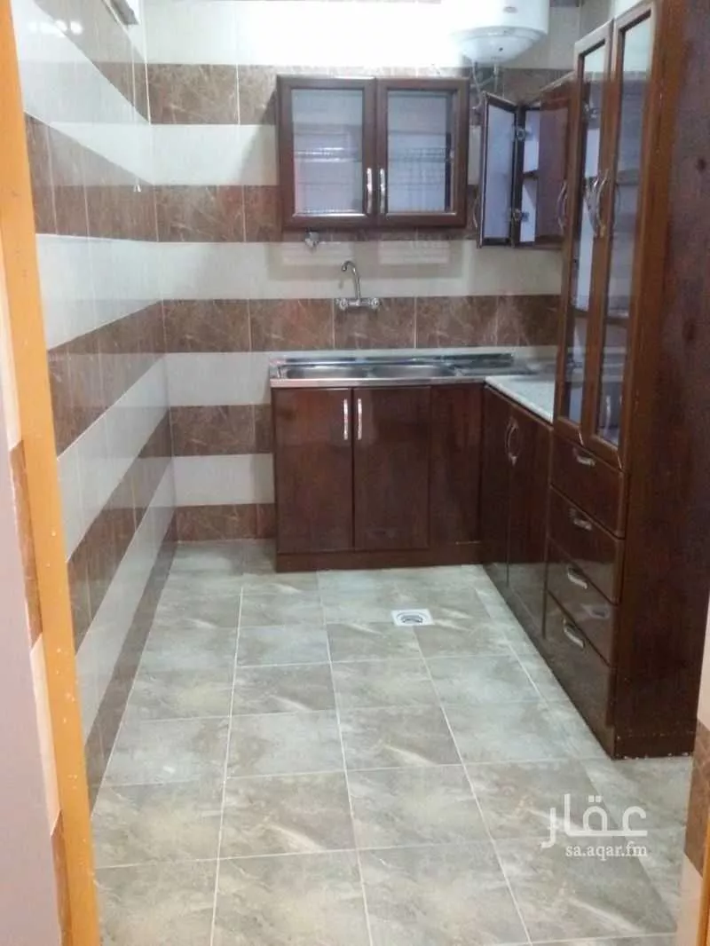 204 sqm building in Al Jaradiyah 4