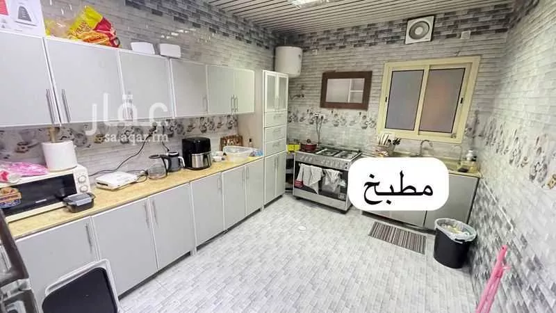 شقة 6 غرف في النور 5