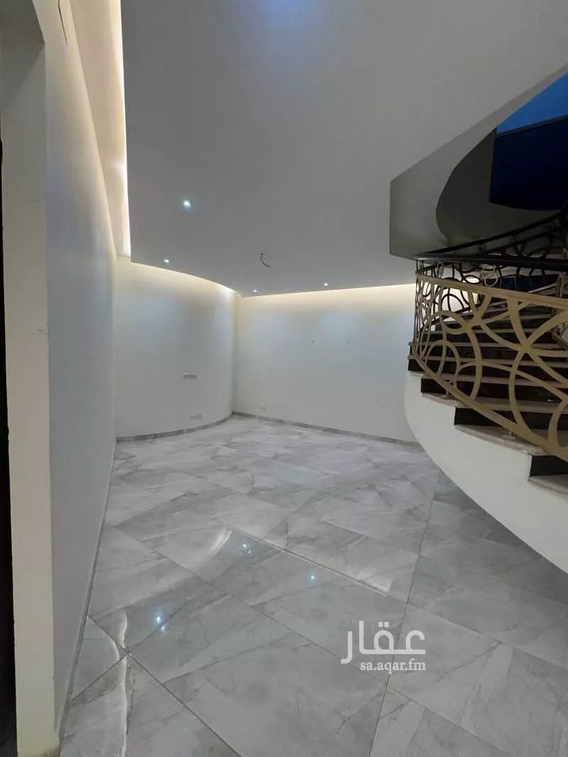 فيلا 7 غرف في العارض 4